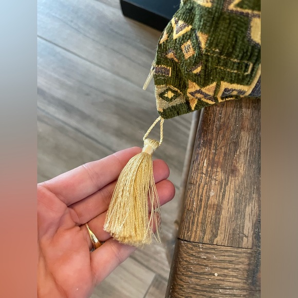 The Loom Alaska Tapestry Decorative Tassel Throw Pillow - Picture 5 of 10